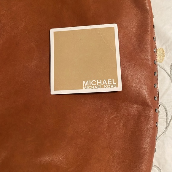 Michael Michael Kors Vintage Tan Leather Shoulder Bag - Picture 8 of 12